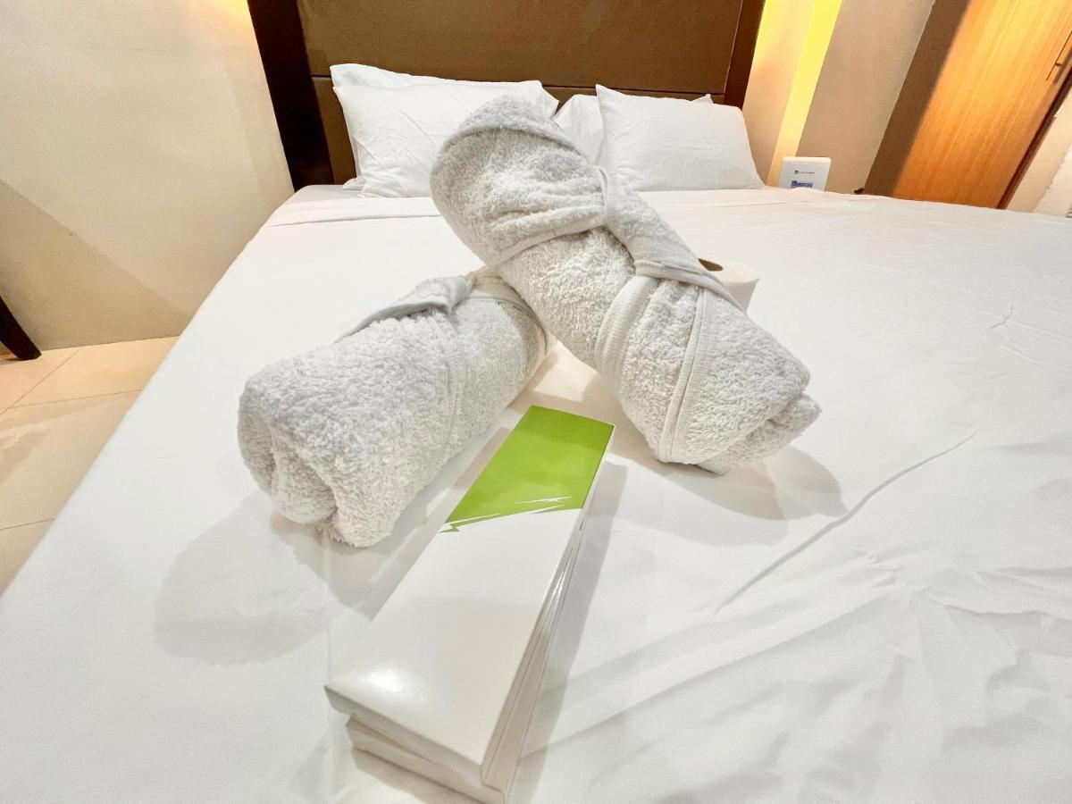 Kiel 5-Star Condo Hotel Across Naia Manila Airport Terminal 3 Пасай Екстериор снимка